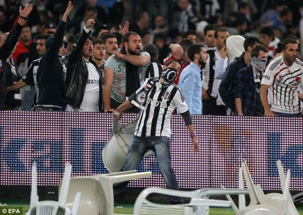  雷恩主场球迷冲突事件，俱乐部面临处罚风险